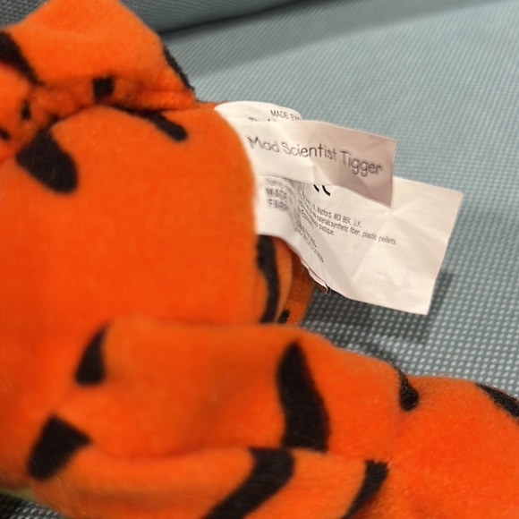 3/$25 The Disney store Halloween mini bean bag mad scientist Tigger 9" - Picture 6 of 7
